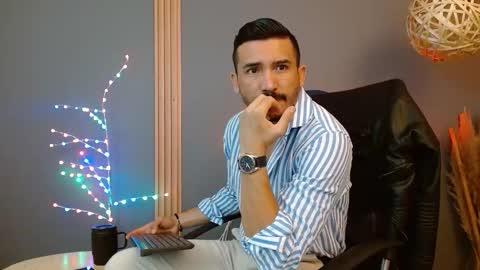   REIKO  online show from February 6, 2:42 pm