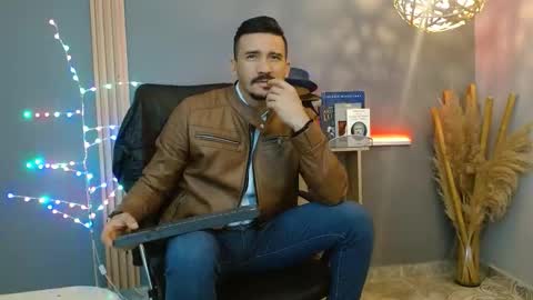   REIKO  online show from February 21, 7:15 pm