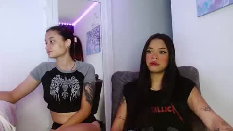 Snapshot of reina_reina chatting on February 23, 1:36 am reina_reina online show from February 23, 1:36 am