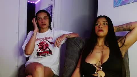 Snapshot of reina_reina chatting on March 1, 12:34 am reina_reina online show from March 1, 12:34 am