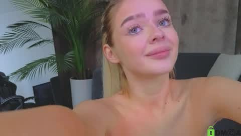 Snapshot of relax_time_ chatting on October 1, 2:45 pm Anna online show from October 1, 2:45 pm