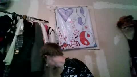 Snapshot of relytburns420 chatting on June 25, 5:12 am tylerBurnham online show from June 25, 5:12 am