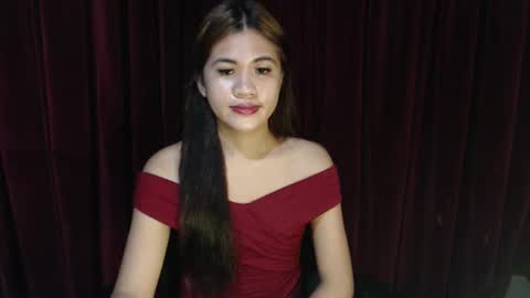 Snapshot of rema_thebigcock chatting on May 21, 9:33 pm rema_thebigcock online show from May 21, 9:33 pm