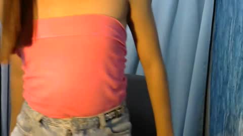 Snapshot of rema_thebigcock chatting on May 27, 2:08 am rema_thebigcock online show from May 27, 2:08 am
