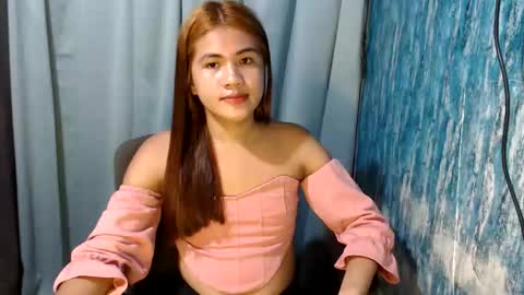 Snapshot of rema_thebigcock chatting on June 4, 8:59 pm rema_thebigcock online show from June 4, 8:59 pm