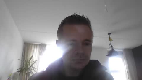 Snapshot of remcoa chatting on November 6, 11:11 am remcoa online show from November 6, 11:11 am