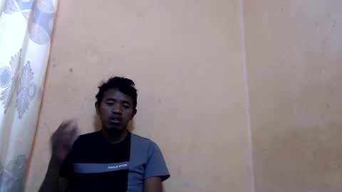 Snapshot of remixstboy chatting on September 27, 7:46 am remixstboy online show from September 27, 7:46 am