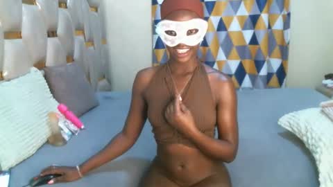 remmyqueen online show from April 3, 3:10 pm