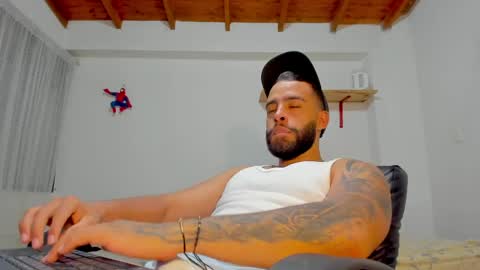Snapshot of remy_sten chatting on May 27, 1:57 am Rmy Steen online show from May 27, 1:57 am