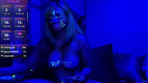 remyxavier online show from November 17, 1:33 am