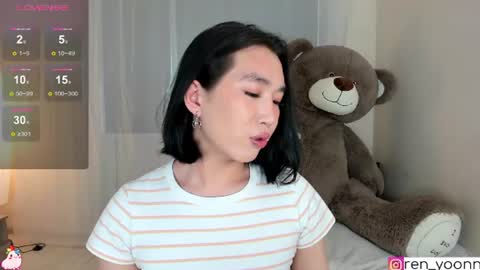 Snapshot of ren_yoonn chatting on June 22, 7:05 am Ren online show from June 22, 7:05 am