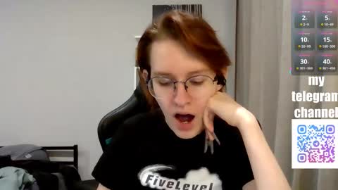 Claire online show from February 3, 5:40 pm