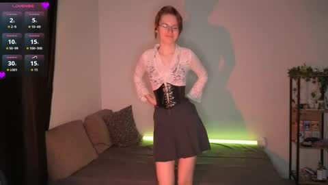Claire online show from April 29, 7:09 pm