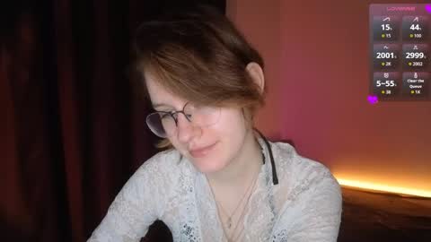 Snapshot of renaeblaski chatting on May 18, 7:20 pm Claire online show from May 18, 7:20 pm