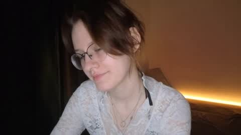 Snapshot of renaeblaski chatting on May 25, 5:19 pm Claire online show from May 25, 5:19 pm