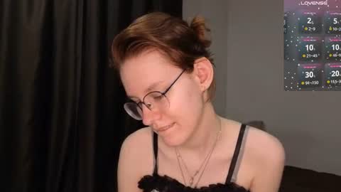 Snapshot of renaeblaski chatting on June 11, 6:06 pm Claire online show from June 11, 6:06 pm