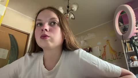 Snapshot of renaeorabuena chatting on July 21, 8:05 am Annabel online show from July 21, 8:05 am