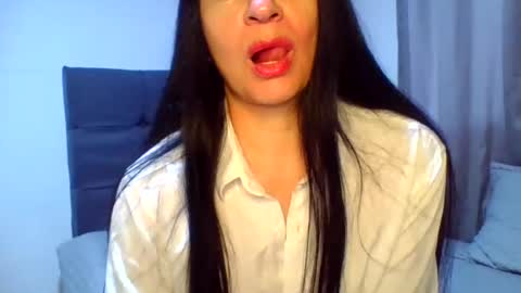 Snapshot of renata_hot1 chatting on June 12, 10:52 pm renata_hot1 online show from June 12, 10:52 pm