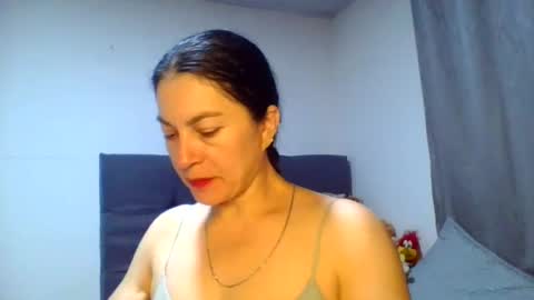 Snapshot of renata_hot1 chatting on June 23, 2:42 am renata_hot1 online show from June 23, 2:42 am
