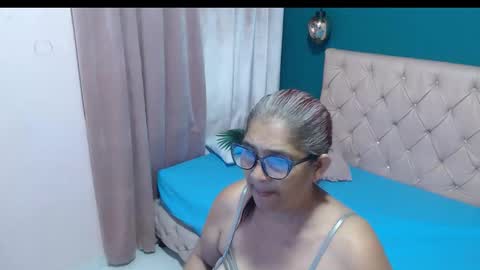 Snapshot of renata_milf_ chatting on October 21, 11:44 am renata_milf_ online show from October 21, 11:44 am