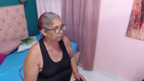 Snapshot of renata_milf_ chatting on October 23, 11:53 am renata_milf_ online show from October 23, 11:53 am