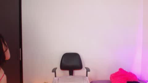    online show from October 6, 2:31 am