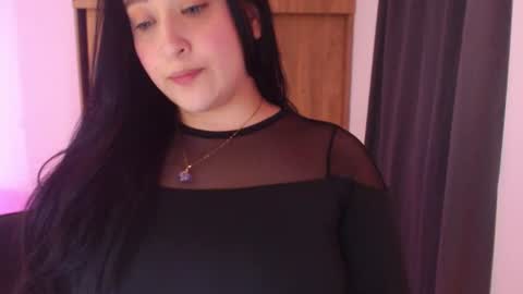 Snapshot of renata_ruiz chatting on July 13, 4:15 am online show from July 13, 4:15 am