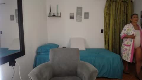 Snapshot of renata_salinas_1 chatting on June 12, 11:25 pm Renata Salinas online show from June 12, 11:25 pm