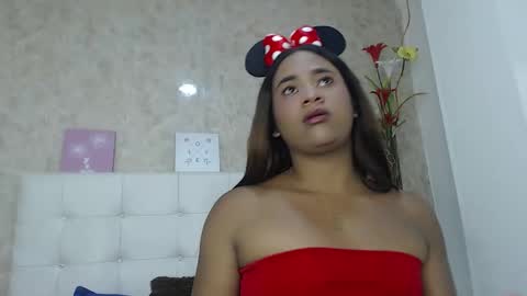 RENATA VALENTINA online show from March 29, 12:16 pm