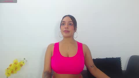 renatabrownn28 online show from May 28, 4:32 am