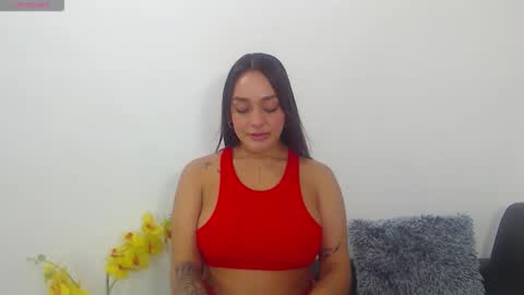 renatabrownn28 online show from June 3, 6:13 pm