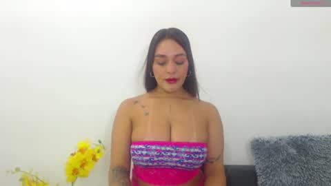 renatabrownn28 online show from June 12, 11:09 am
