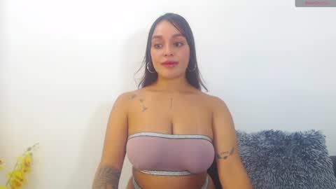 renatabrownn28 online show from July 28, 11:28 am