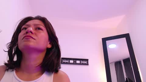 renataj online show from November 29, 9:34 am