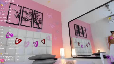 Snapshot of renatajhonson chatting on February 27, 7:55 am Renata online show from February 27, 7:55 am