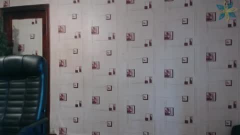 renataoia online show from January 31, 12:29 pm