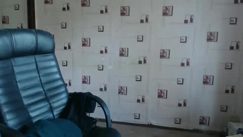 renataoia online show from October 7, 9:06 am