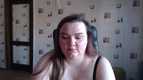 renataoia online show from February 22, 12:36 pm