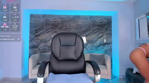 Renata Reyes online show from February 12, 8:37 pm