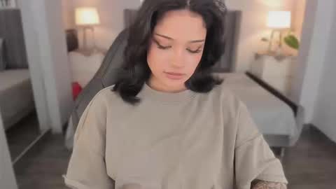 Renee Shelby online show from September 11, 9:26 pm