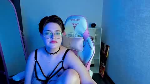 renee_turner online show from January 10, 1:53 am