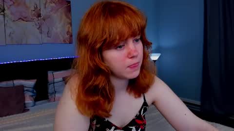 Snapshot of reneefoxy_ chatting on June 16, 1:08 am reneefoxy_ online show from June 16, 1:08 am
