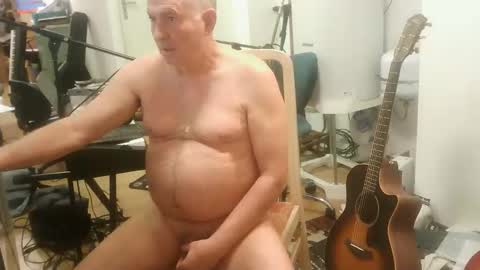 Snapshot of renefr chatting on October 26, 11:53 pm renefr online show from October 26, 11:53 pm