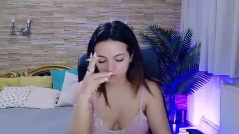 renesmesweet online show from February 27, 3:15 pm