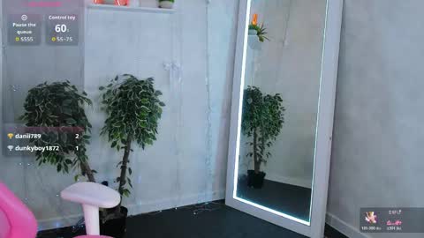 Snapshot of renesmy_black chatting on May 15, 12:06 am Renesmy online show from May 15, 12:06 am