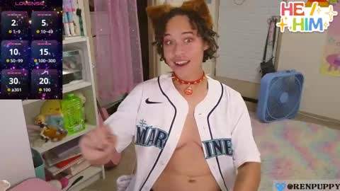 Snapshot of renpuppy chatting on October 21, 4:35 am REN online show from October 21, 4:35 am