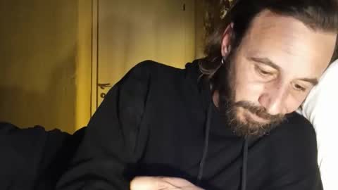 Snapshot of rere3737 chatting on March 3, 6:22 pm rere3737 online show from March 3, 6:22 pm