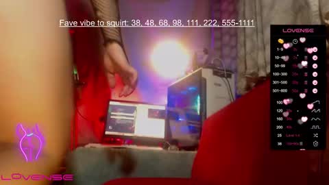 Snapshot of respectme0923 chatting on February 17, 2:59 pm HAZEL online show from February 17, 2:59 pm