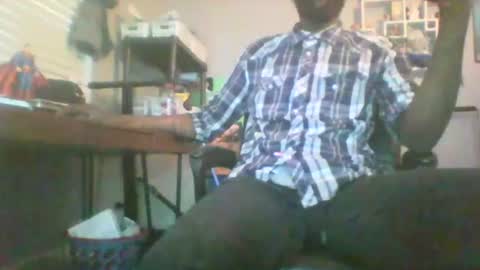 Snapshot of ressespieces25 chatting on July 30, 8:30 pm Onny online show from July 30, 8:30 pm