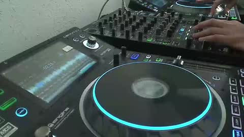 GearPorn online show from December 12, 6:42 pm